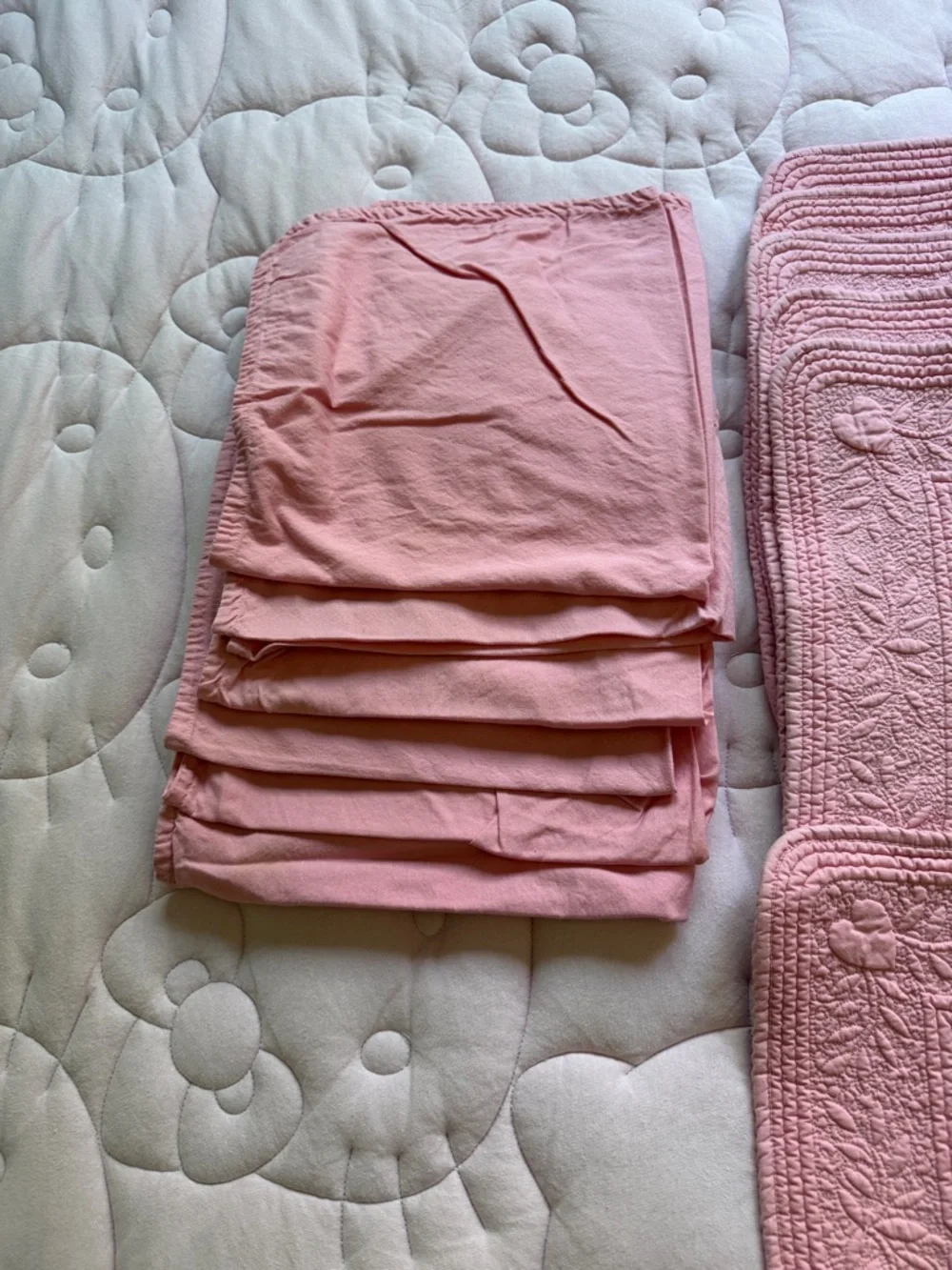 Williams Sonoma Pink Quilted Placemats and Napkins Set